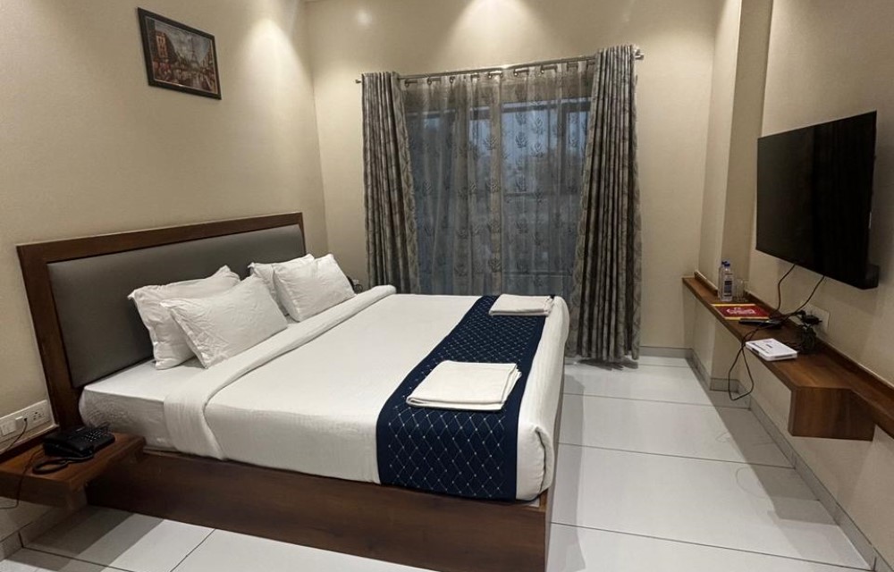 The Skyland Hotel Tuljapur About us Image - 3