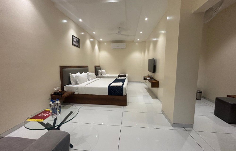 Double Single Room at The Skyland Hotel Tuljapur Picture